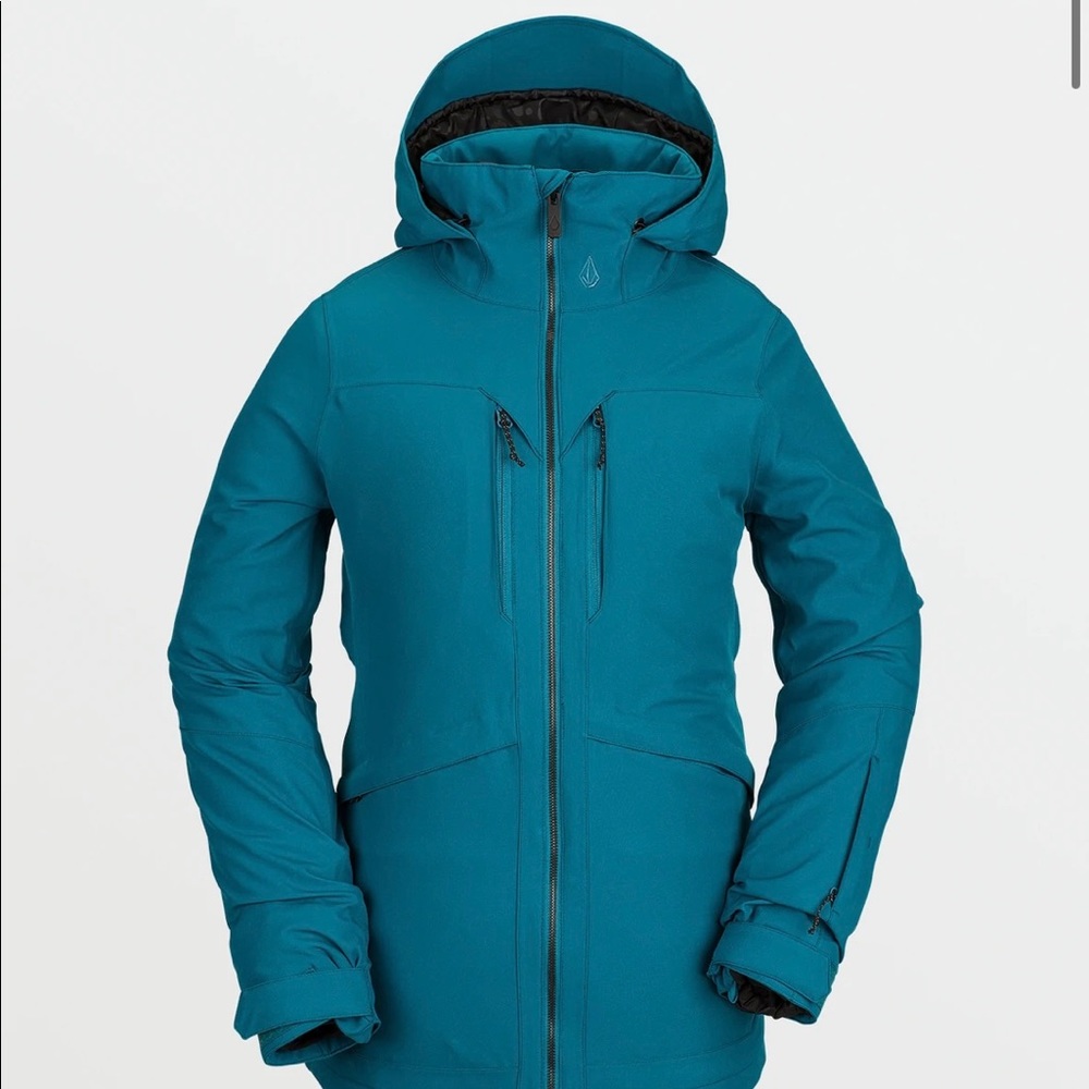 Winter jacket, perfect for skiing/snowboarding, never worn, receive it last week